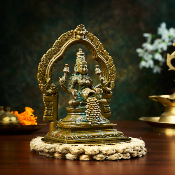 Antique Finished Gubera Lakshmi with Prabhavali