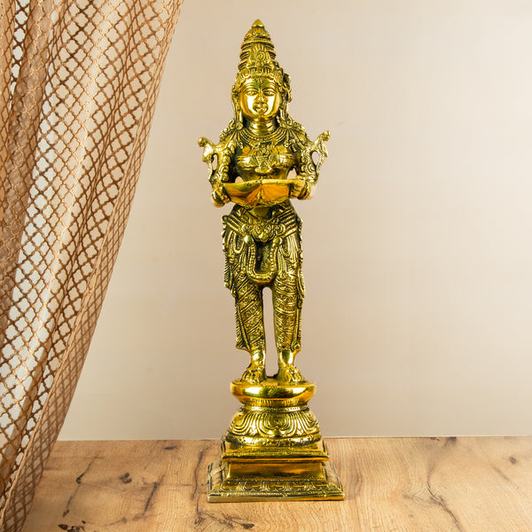 Graceful Paavai Vilakku – Large Size