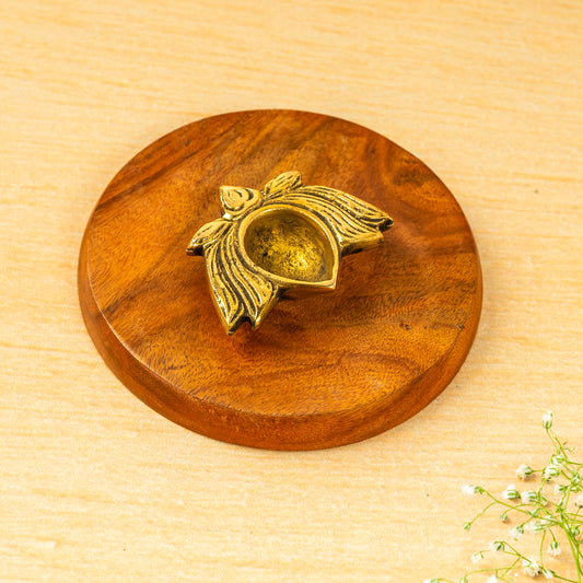 Lotus Vilakku (pair)