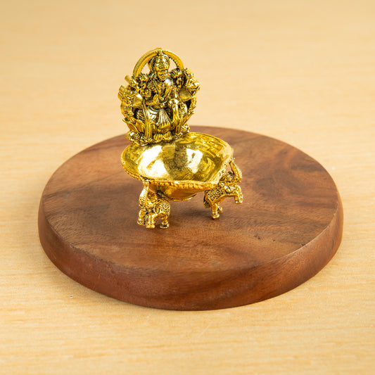 Small Gaja Lakshmi Vilakku