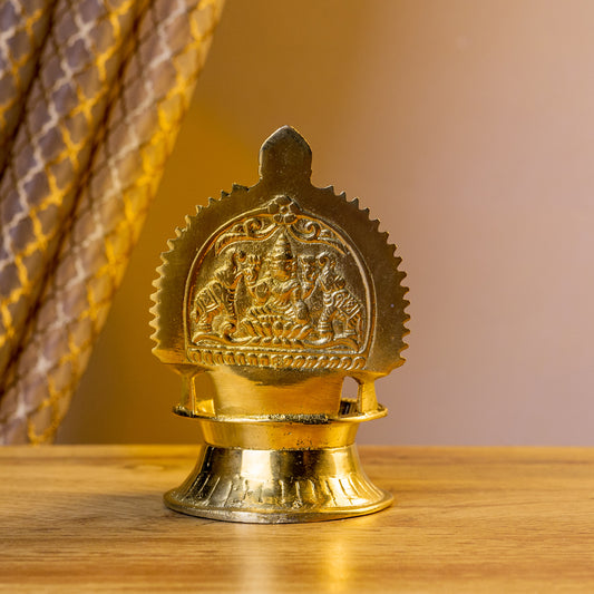 Kamakshi Vilakku ( Goddess Lakshmi) - With Plate