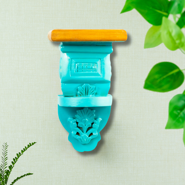 Wooden pillar wall hanger