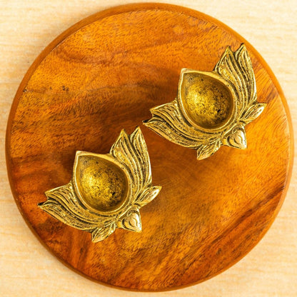 Lotus Vilakku (pair)