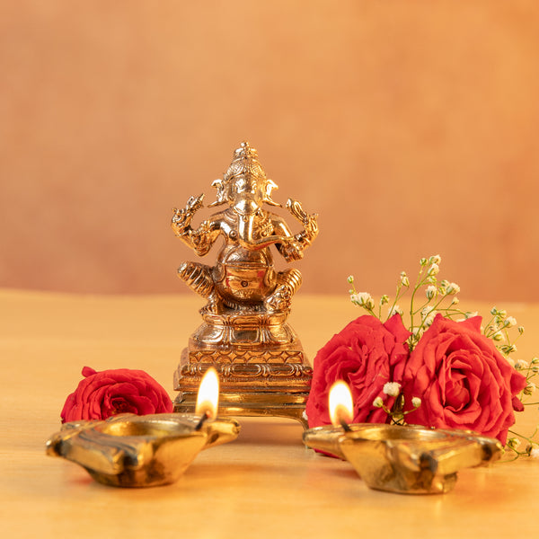 Mini Devotinal Pack. (Your Favourite Idol + Mini Peedam + 2 Lotus Deepams )