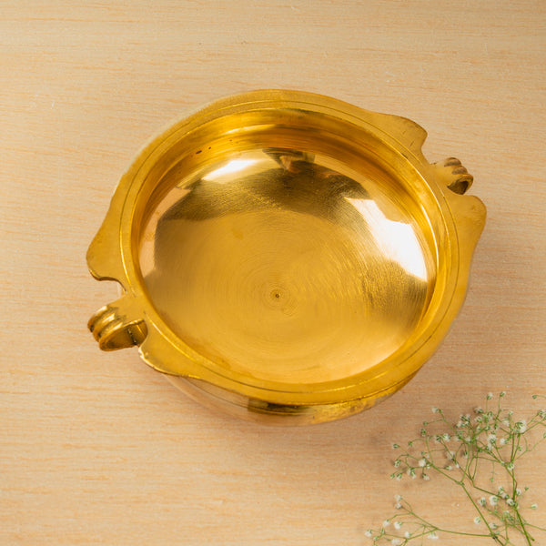 Uruli with Handle