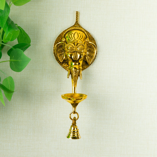 Leaf Vinayagar wall hanger with Bell and Vilakku