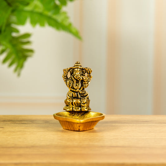 Small Ganesh and Lakshmi  Vilakku (Pair)