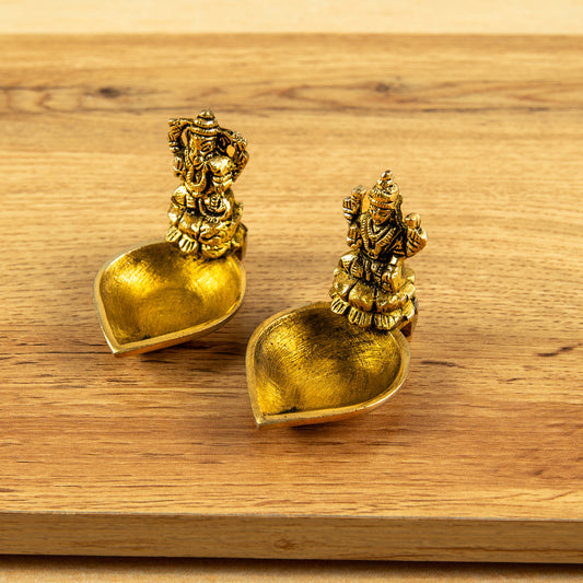 Small Ganesh and Lakshmi  Vilakku (Pair)