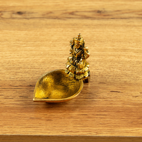 Small Ganesh and Lakshmi  Vilakku (Pair)