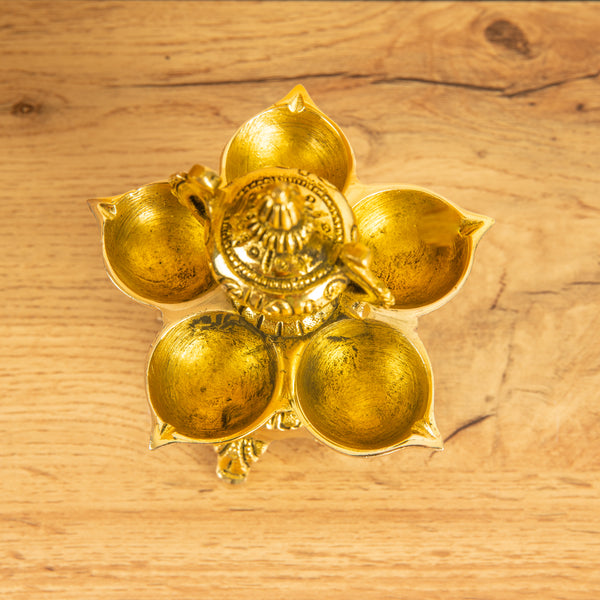 5-Wick Kalasa Vilakku