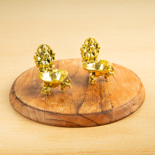 Small Gaja Lakshmi Vilakku