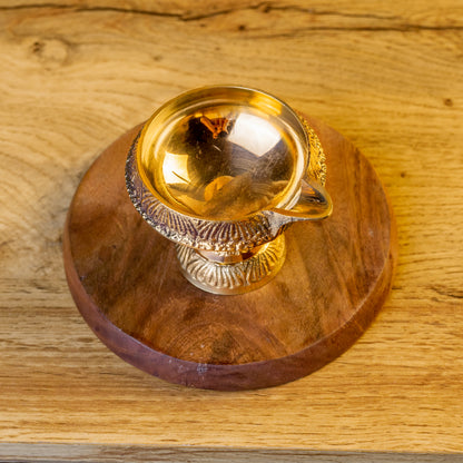 Kubera Vilakku with Stand