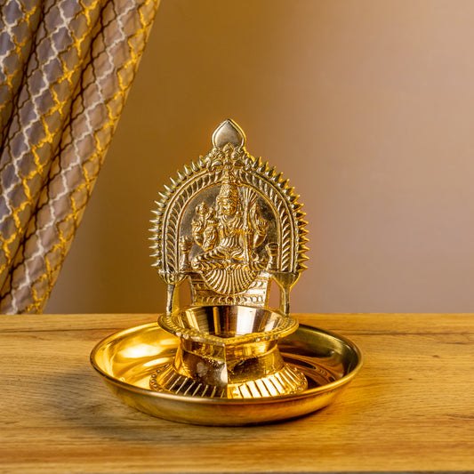 Kamakshi Vilakku With Plate