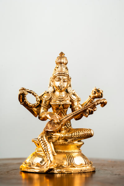 Mini Devotinal Pack. (Your Favourite Idol + Mini Peedam + 2 Lotus Deepams )