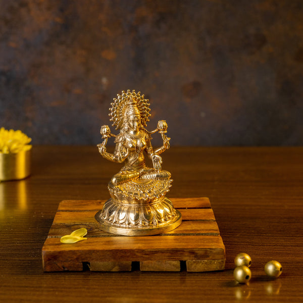 Bronze Lakshmi Devi 3