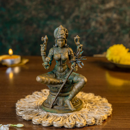 Antique Finished Lalithambigai
